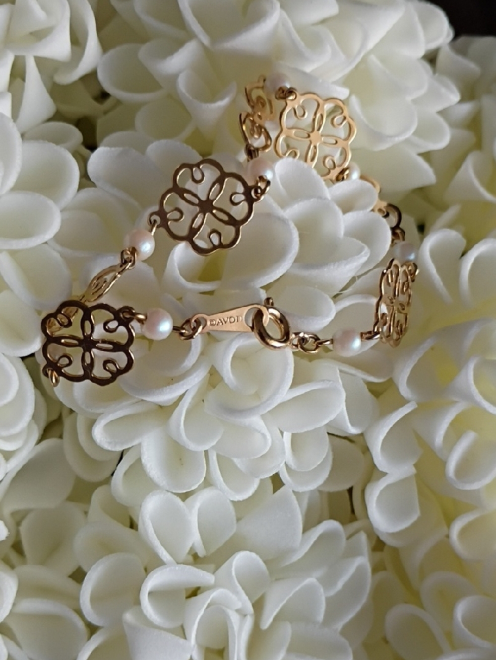 Avon Gold Floral Filigree Faux Pearl Braclet 7.25 in Vintage Avon - Picture 4 of 5